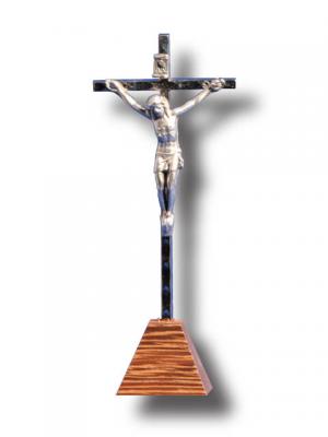 Crucifix: Standing Metal - Crucifixes 0 - 25cm - Pleroma Christian Supplies